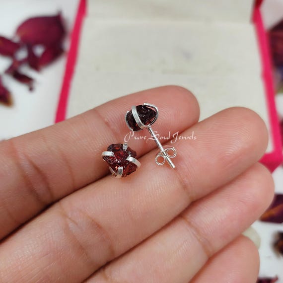 Orecchini a bottone in argento con citrino grezzo, gioielli minimalisti con pietre preziose, regalo/Argento - Italia