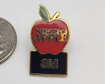 3M Newtons Apple Vintage Enamel Pin
