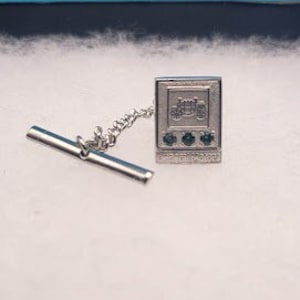 Vintage GM 30 year service 1/10 10k Gold Lapel Pin