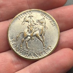 Vintage Lone Ranger Lucky Horseshoe Silver&#39;s Coin WXYZ Detroit Hi-Yo Silver