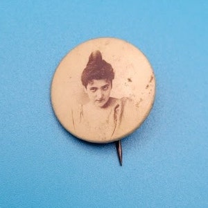 Antique Sweet Caporal Cigarette Advertising Pin Button
