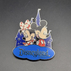 Disney Pin 2016 Disneyland Resort Castle Travel Company Pin Mickey and Minnie