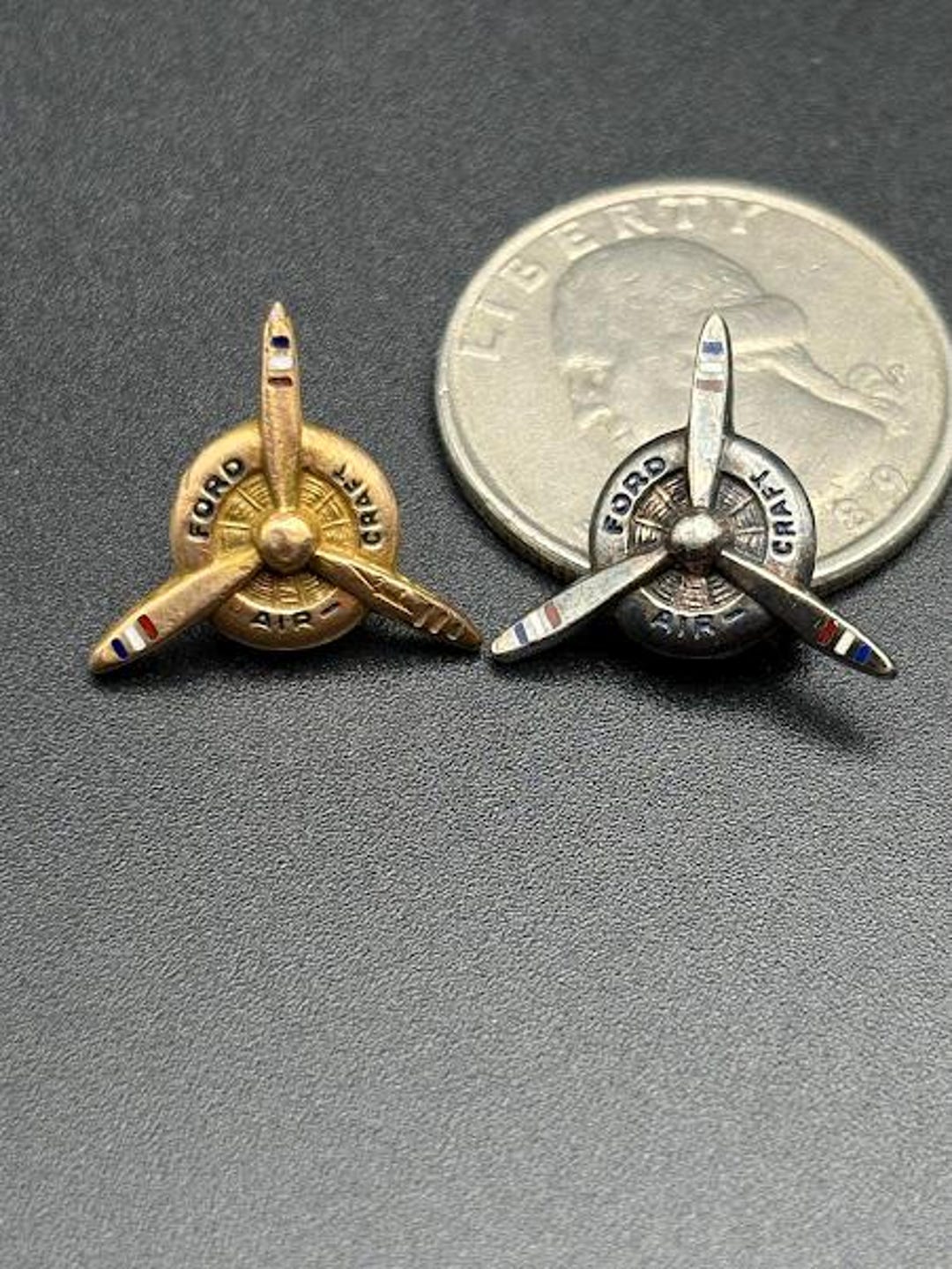 LAPD AS350 ヘリコプターパイロットバッジ Vintage Rare WWII Ford Aircraft Propeller Lapel Pins Willow Run