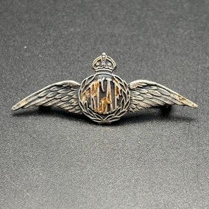 Vintage WWII RCAF Royal Canadian Air Force Sterling Silver Pin