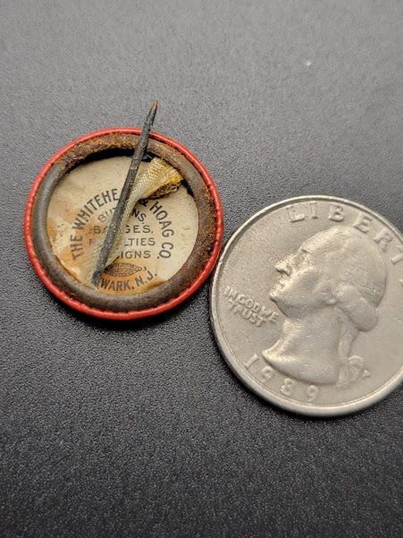 Antique Swift and Company Pin Back Button The Whi… - image 3