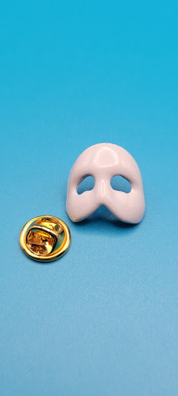 Vintage Phantom of the Opera Mask Lapel Pin White 
