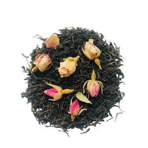 Chinese Rose Black Tea – Natural Loose Leaf Tea with Rosebuds | Aromatic Floral Blend in Glass Jar (60g)