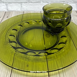 Vintage Indiana King&#39;s Crown Thumbprint Green Snack Plate & cup