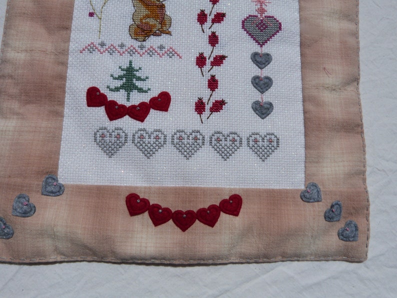 table to embroider and sewing work kit to embroider Cross point hearts beginner counted point
