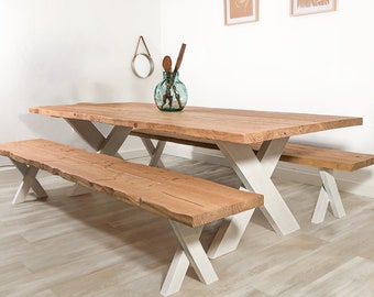 Table de salle à manger en bois massif live edge sur-mesure avec pied en croix