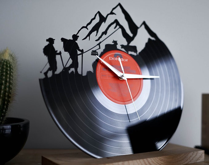 Mountain Hiker Vinyl Record Clock, Trekking wall decor, Hiking couple wedding gift, Mountains are calling, Hike outdoor gifts for couple