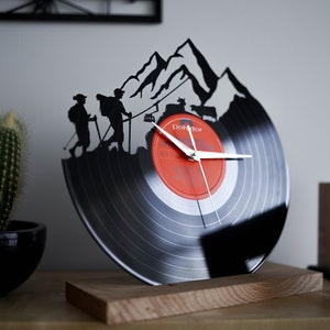 Mountain Hiker Vinyl Record Clock, Trekking wall decor, Hiking couple wedding gift, Mountains are calling, Hike outdoor gifts for couple