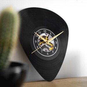 E-Gitarren-Plektrum Wanduhr Geschenk für Musiker Home Office Wandkunst für Männer Gitarre Geschenk für Mann Höhlenmusikzimmerdekor Musikalische Geschenke