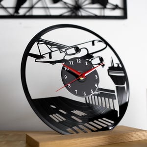 Horloge vinyle avion, cadeau aviation pour pilote, plaque murale avion, art mural disque vinyle, cadeaux pour les amateurs de voyage, cadeau avion, décoration avion