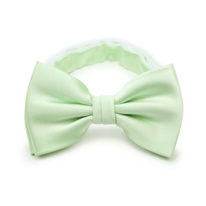 Light Mint Bow Tie | Mens Satin Bow Tie in Light Mint Green | Pre-Tied Wedding Bow Tie in Pastel Mint | Mint Green Bow Tie in Solid Color
