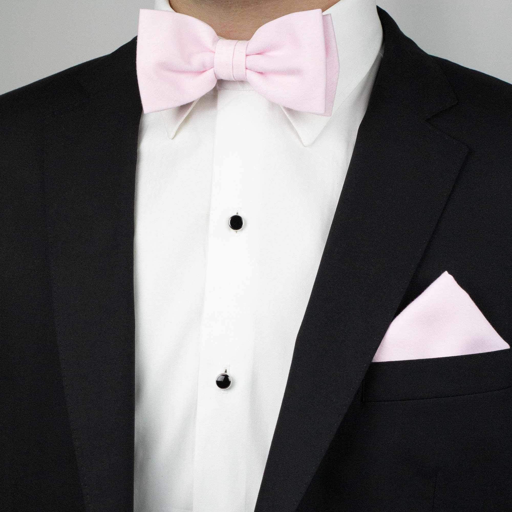 pale blush tie