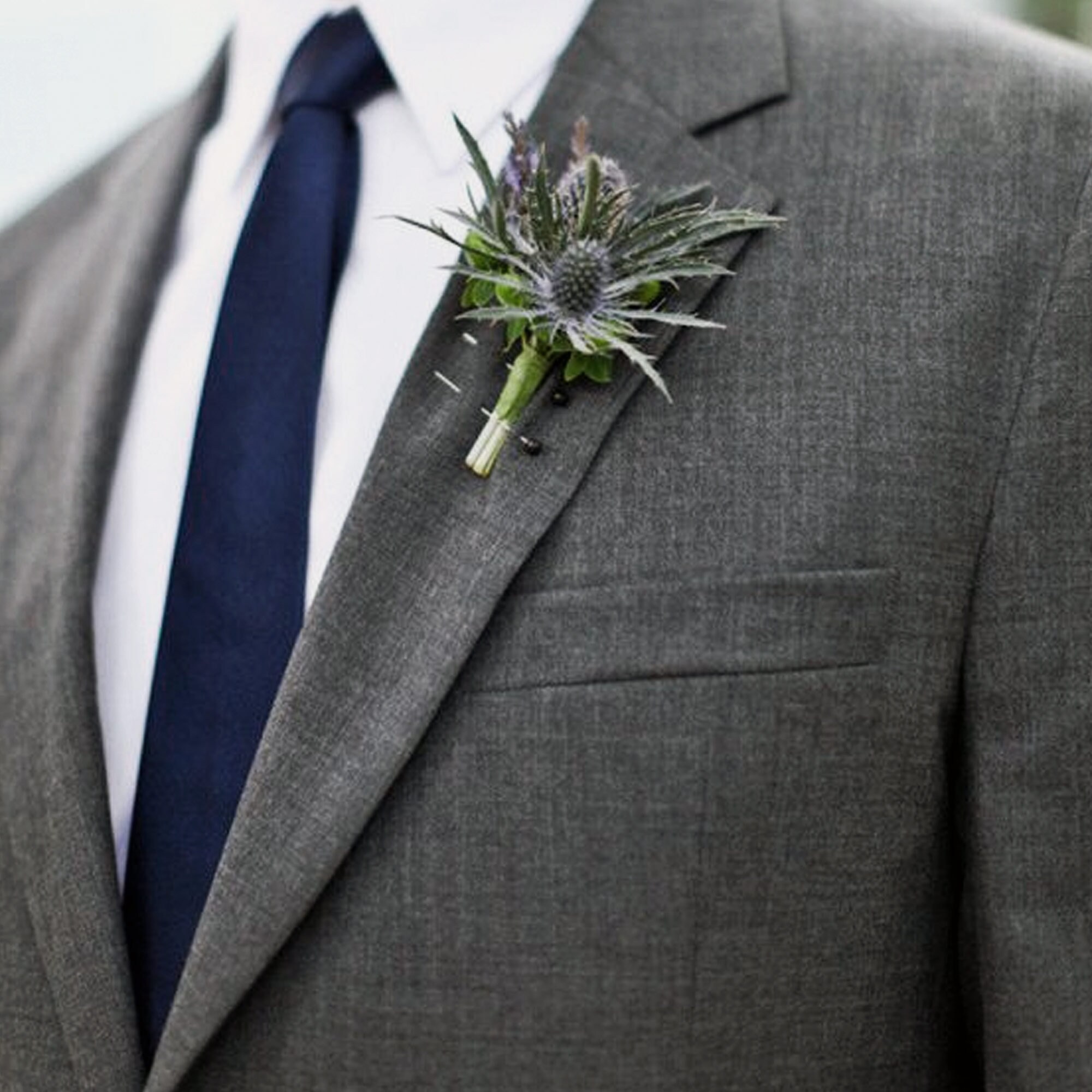 necktie for navy blue suit
