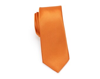 Cravate enfant orange | Cravate enfant orange unie | Cravate orange vif pour enfants | Cravate unie satinée pour enfant en orange tangerine