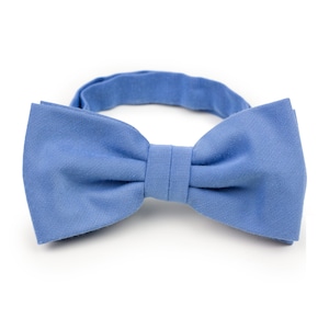 Graublaue Fliege | Ash Blue Herren Fliege vorgebunden