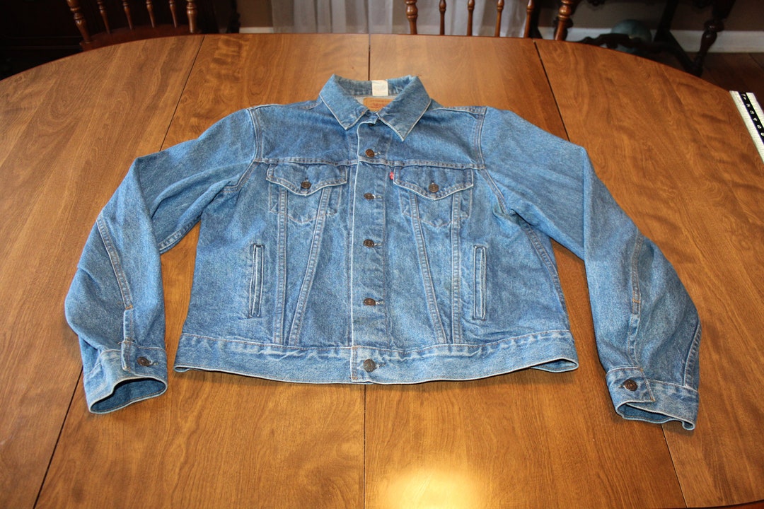 Vintage Levi's Trucker Denim Jacket Men Size 48L 71506-0216 Made