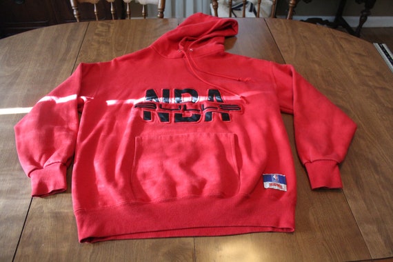 1320 VINTAGE CHICAGO BULLS RED NBA HOODIE RN 109135 MANS MEDIUM GOOD  CONDITION.