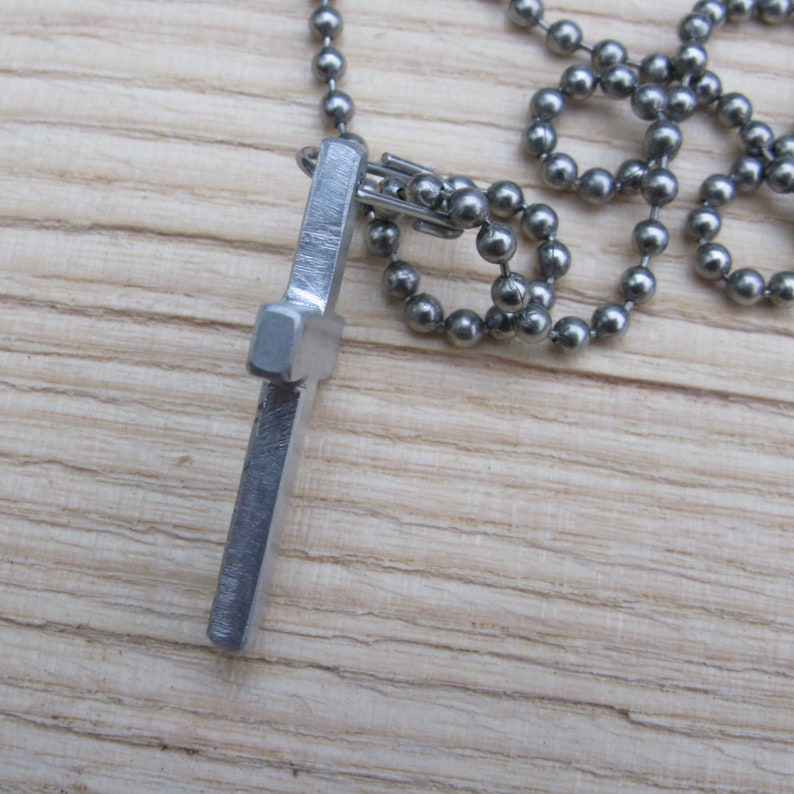 Aluminium Cross /& Stainless Steel Chain