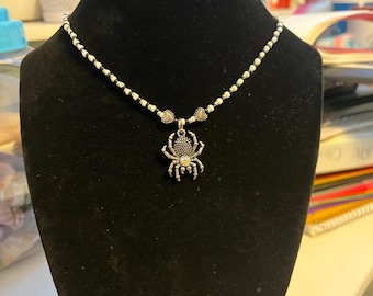 Spider necklace | creepy | halloween
