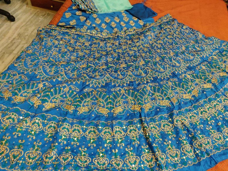 elegant tops for weddings