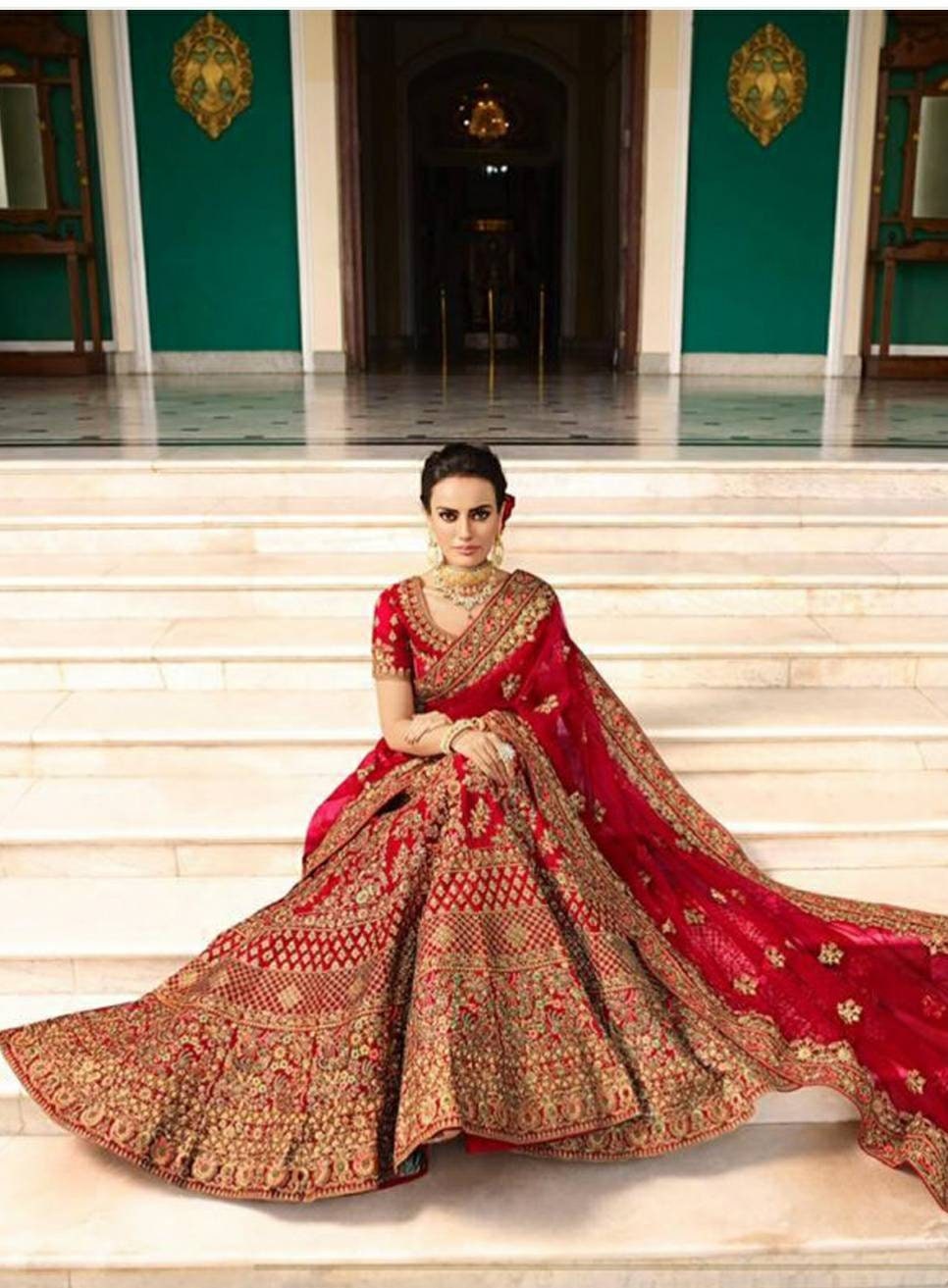 dulhan lehenga red
