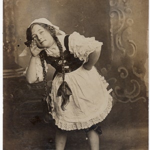 1910's Photo 'Baby Violette' Kind Performer, Tänzer, Musical Act, Konzert Party, Antikes Foto, Rppc