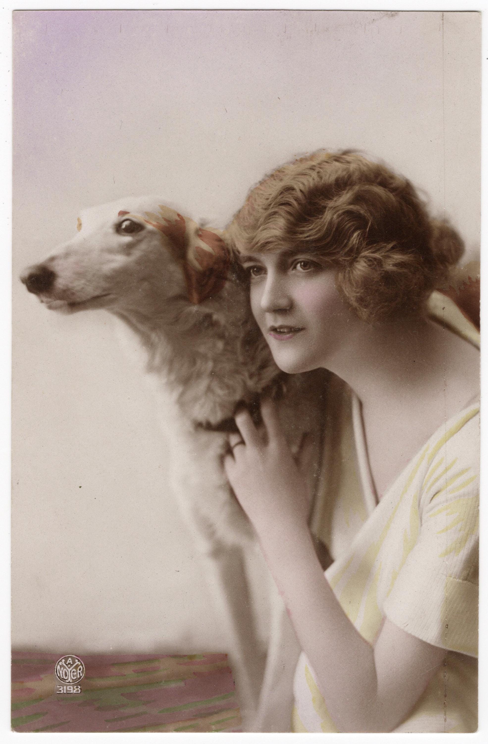 超希少なイタリア製 Lady with Borzoi（ボルゾイを連れた貴婦人