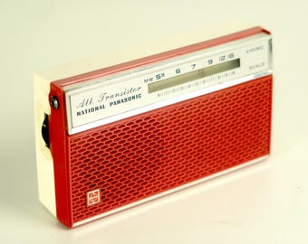 Rádio de bolso vintage National Panasonic R-122, totalmente transistorizado.