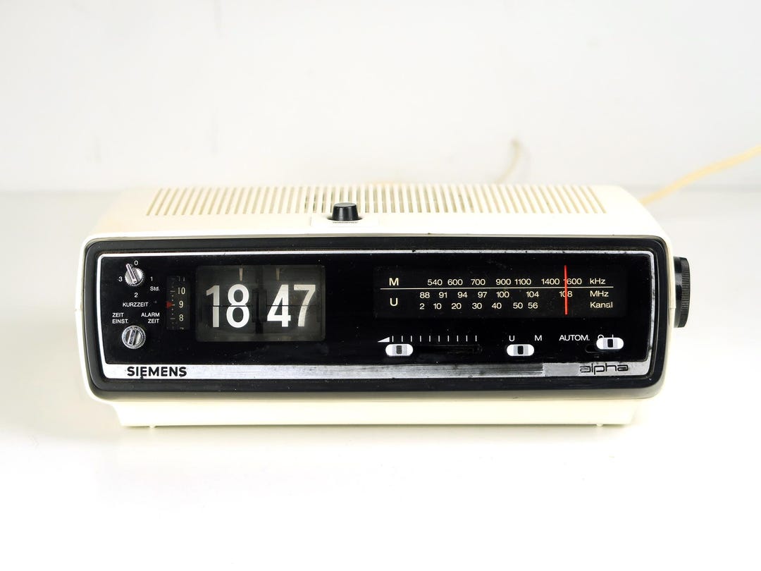 Vintage Siemens Alpha RG222 Flip Clock - Table Alarm Clock - 1970s