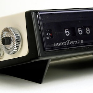 Vintage Nordmende Duo Clock  Type 172A am fm Radio  Space Age Design Flip Clock 1975