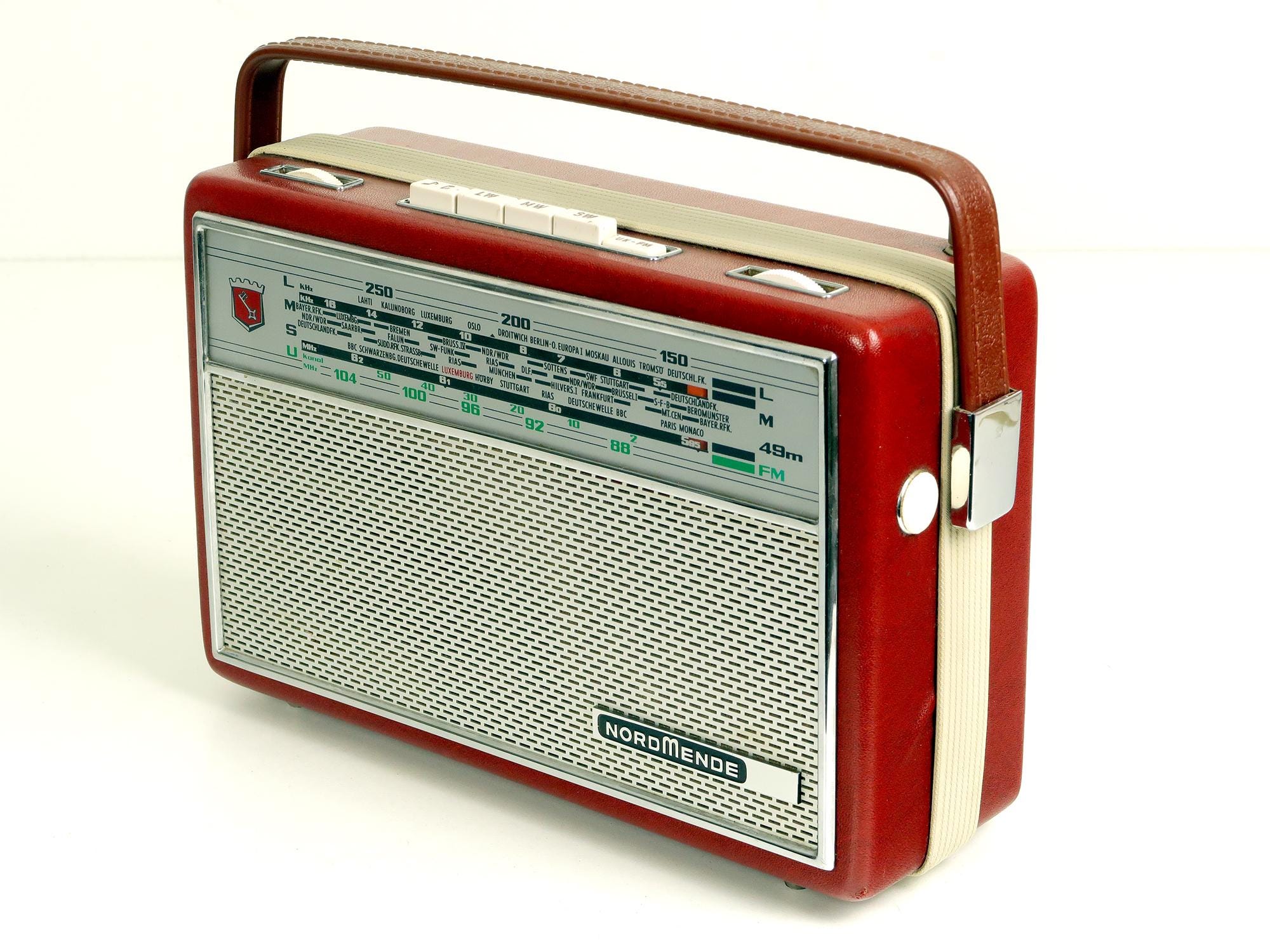 ※ジャンク品　Nordmende ヴィンテージラジオ　ドイツ製 ジャンク品 Nordmende ヴィンテージラジオ ドイツ製 Nordmende Radio