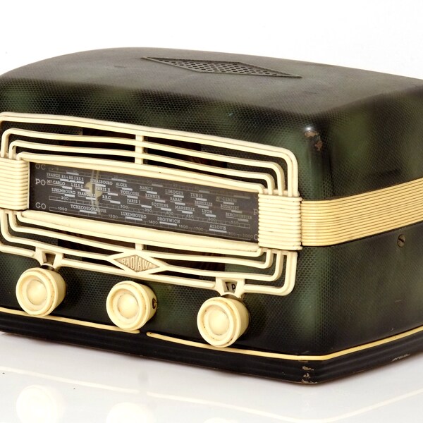 Vintage Rare 1951 Snake skin green  Radialva Super Brio Small AM Vacuum Tube  Radio  Working Collectors Item