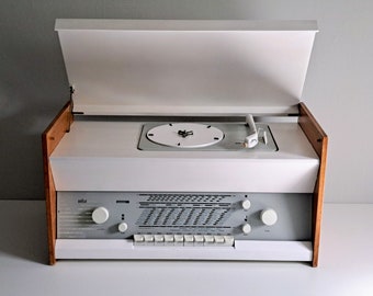 Radio BRAUN ATELIER 1-81 par Dieter Rams + Enceinte L1 Tube stéréo Super RC 62/4 avec Bluetooth ajouté