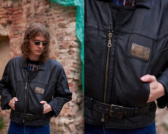 Vintage 90s Black Leather Biker Jacket with Belt (M)