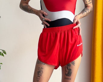 80er Vintage kurze rote Shorts / Athletic Sportswear double lined Shorts