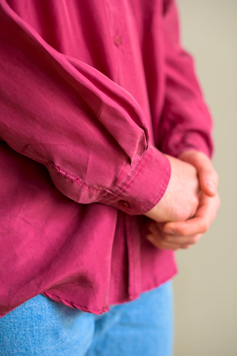 Vintage silk long sleeved 90s button up collared purple magenta shirt size L .