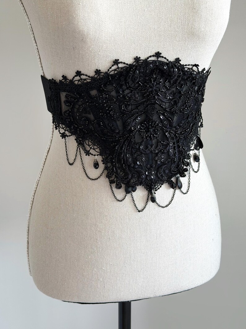 Black lace choker moon, Shoulder Chains Necklace, Gothic wedding, Evil Queen costume, Vampire Witch cosplay, Victorian Bridal Body Jewelry, black lace corset belt gothic romantic style, Alternative wedding belt