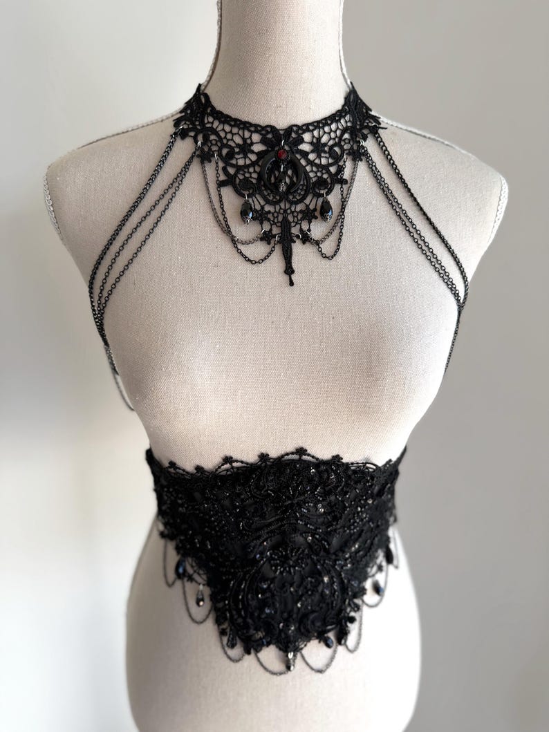 Black lace choker moon, Shoulder Chains Necklace, Gothic wedding, Evil Queen costume, Vampire Witch cosplay, Victorian Bridal Body Jewelry, black lace corset belt gothic romantic style, Alternative wedding belt