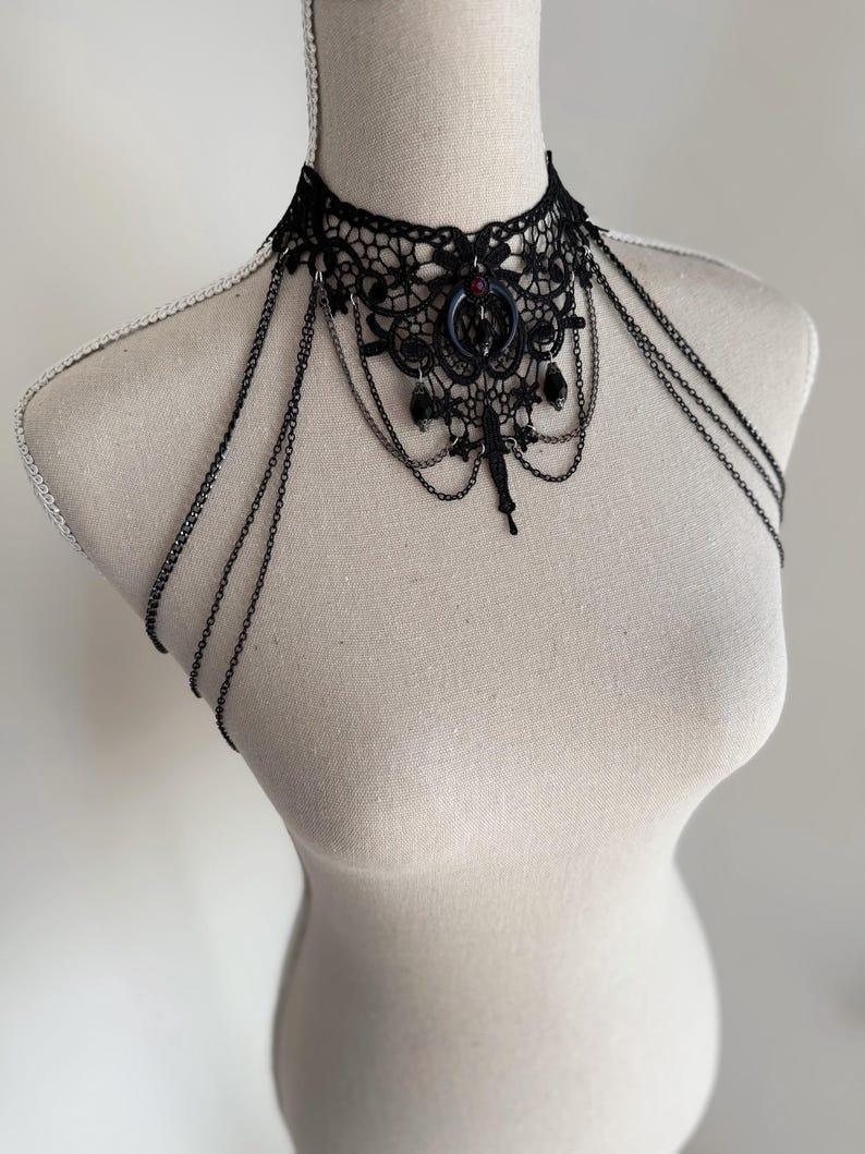Black lace choker moon, Shoulder Chains Necklace, Gothic wedding, Evil Queen costume, Vampire Witch cosplay, Victorian Bridal Body Jewelry, black lace corset belt gothic romantic style, Alternative wedding belt