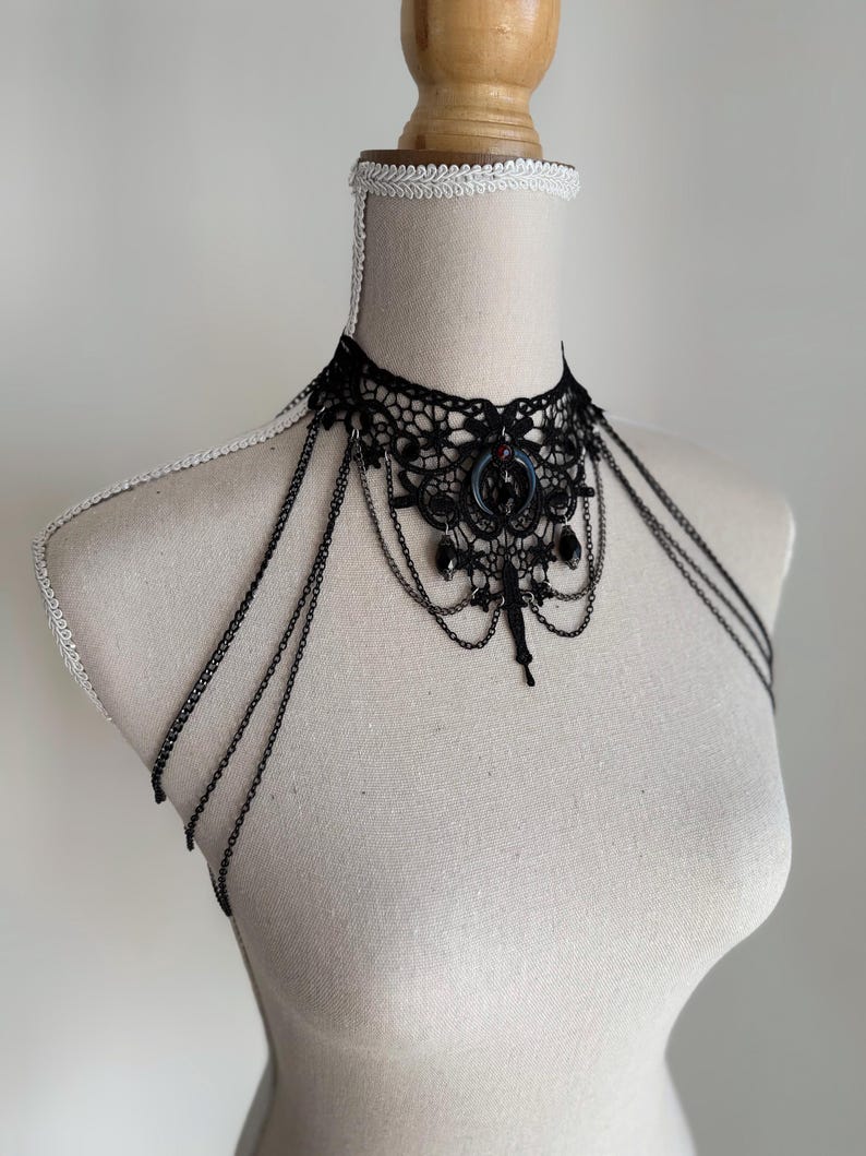 Black lace choker moon, Shoulder Chains Necklace, Gothic wedding, Evil Queen costume, Vampire Witch cosplay, Victorian Bridal Body Jewelry, black lace corset belt gothic romantic style, Alternative wedding belt