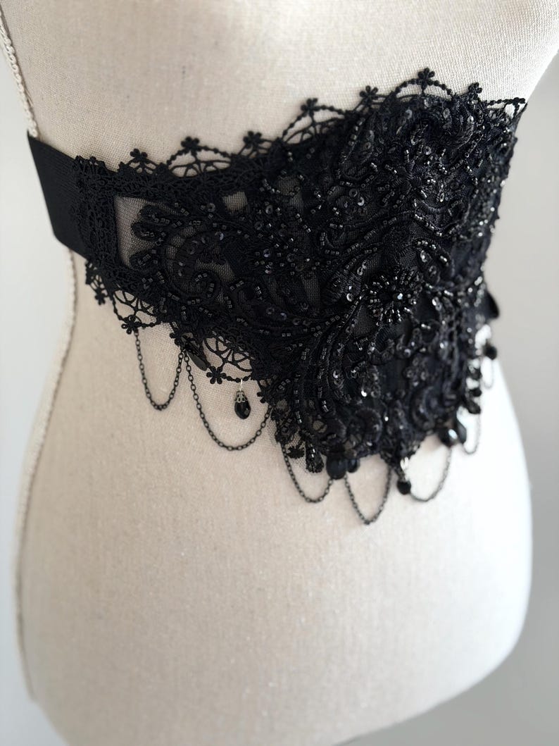 Black lace choker moon, Shoulder Chains Necklace, Gothic wedding, Evil Queen costume, Vampire Witch cosplay, Victorian Bridal Body Jewelry, black lace corset belt gothic romantic style, Alternative wedding belt