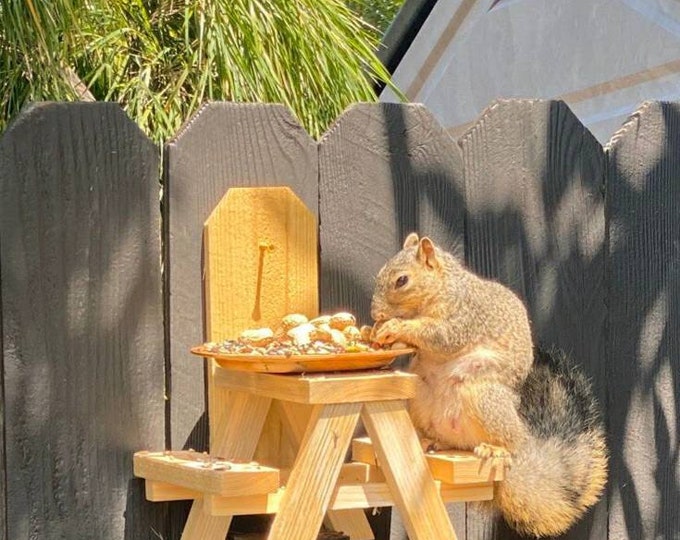 Squirrel Picnic Table, Squirrel Feeder, Mini Picnic Table, Corn Cob, Wood Feeder, Bird Feeder