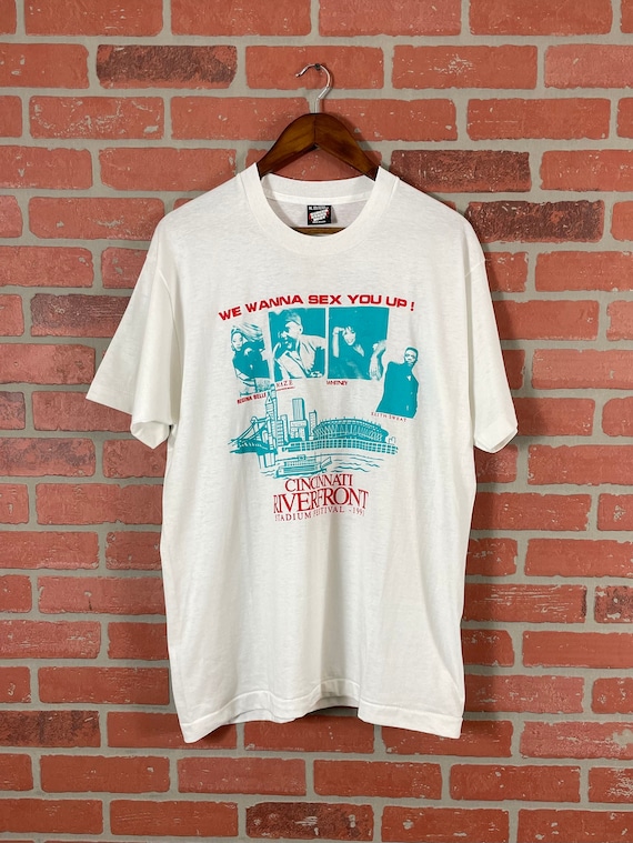 T-shirt Vintage T.O.P Avec Print Whitney XXL Noir – Occasion En Très Bon état