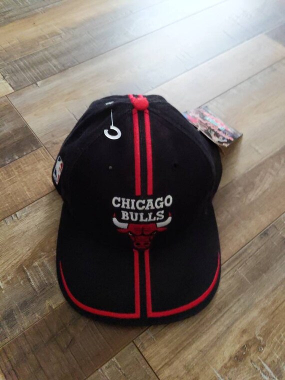 vintage bulls hat