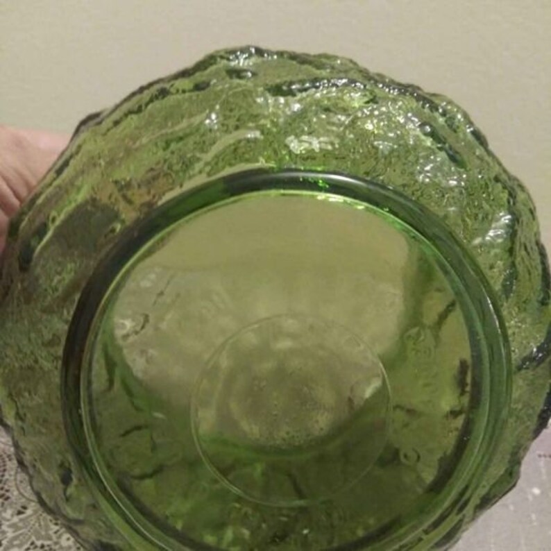Vintage Green Brody Lettuce Textured Bowl 6 Tall