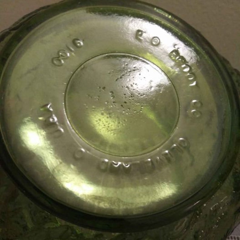 Vintage Green Brody Lettuce Textured Bowl 6 Tall